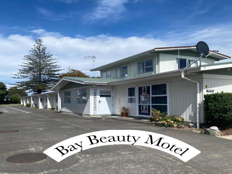 Bay Beauty Motel image