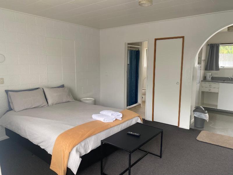Bay Beauty Motel image