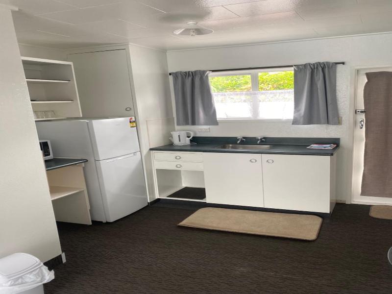 Bay Beauty Motel image