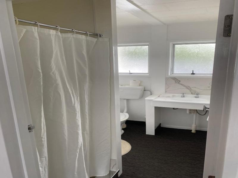 Bay Beauty Motel image