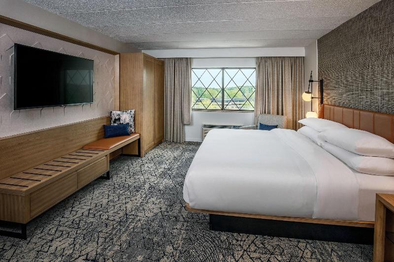 Sheraton Nashua image