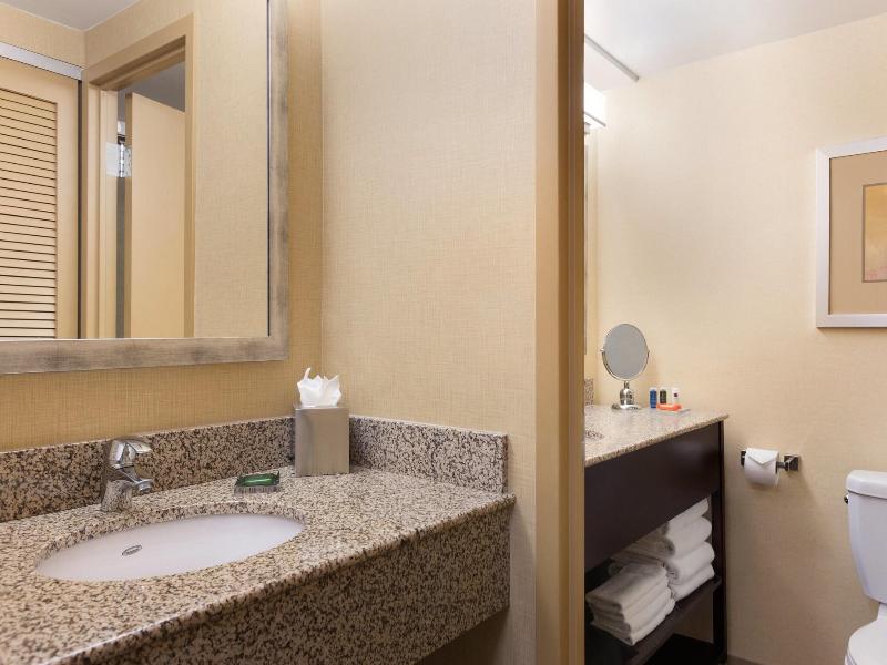 Sheraton Nashua image