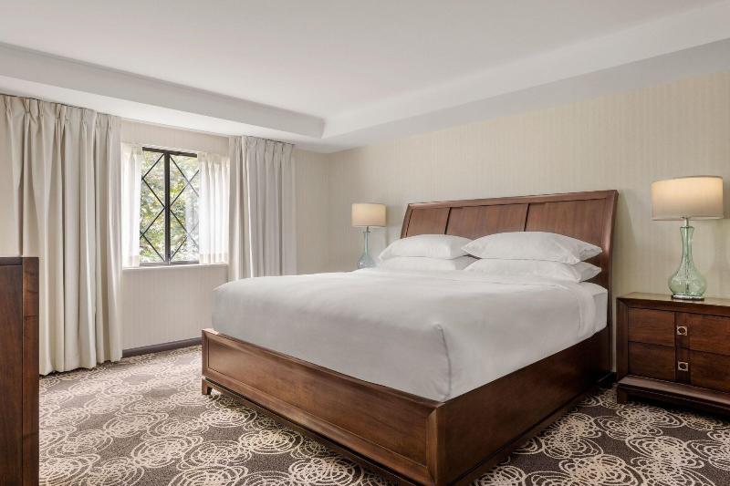 Sheraton Nashua image