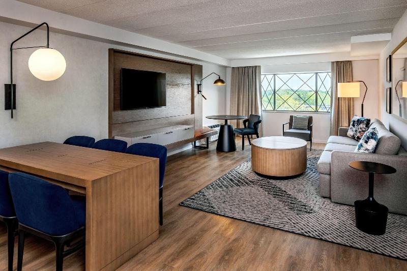 Sheraton Nashua image