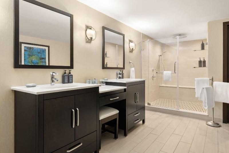 Sheraton Nashua image