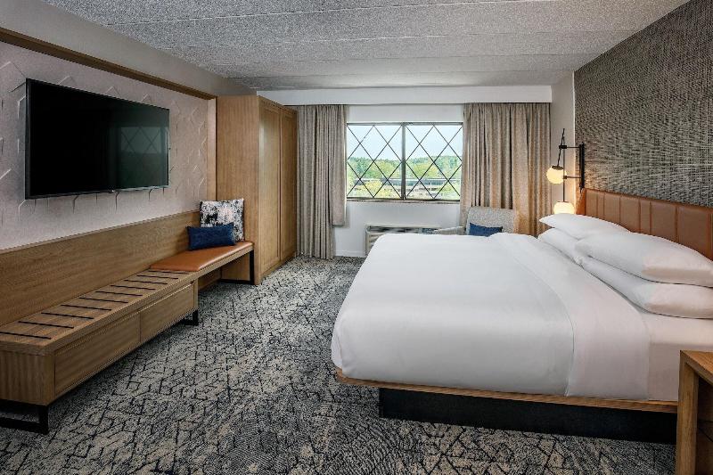 Sheraton Nashua image