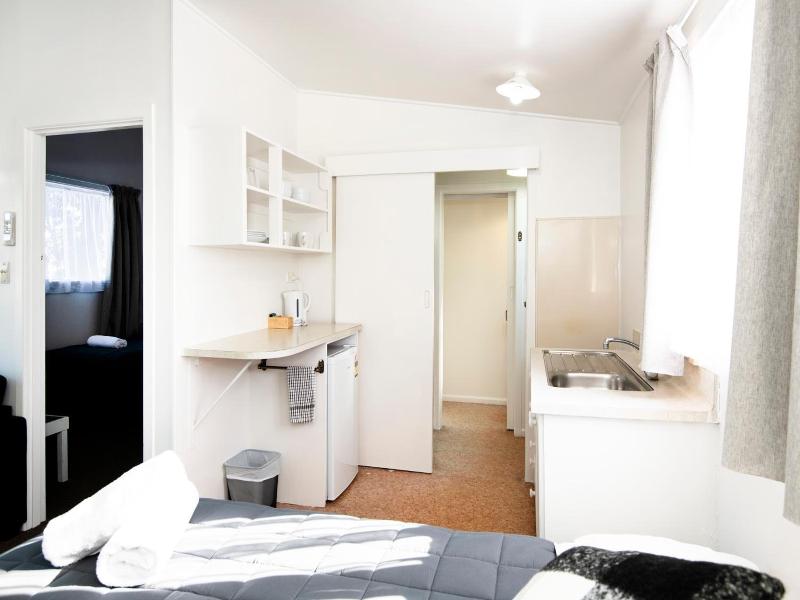 Spanish Lady Motel image