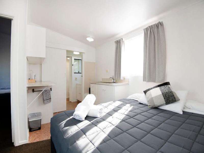 Spanish Lady Motel image