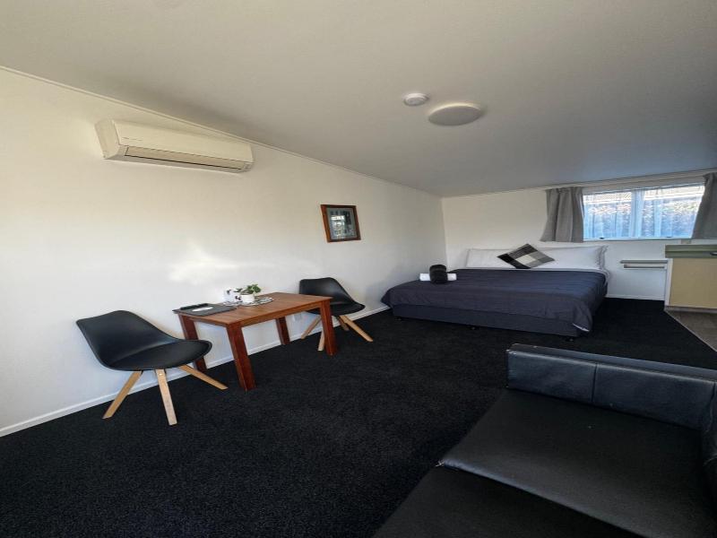 Spanish Lady Motel image