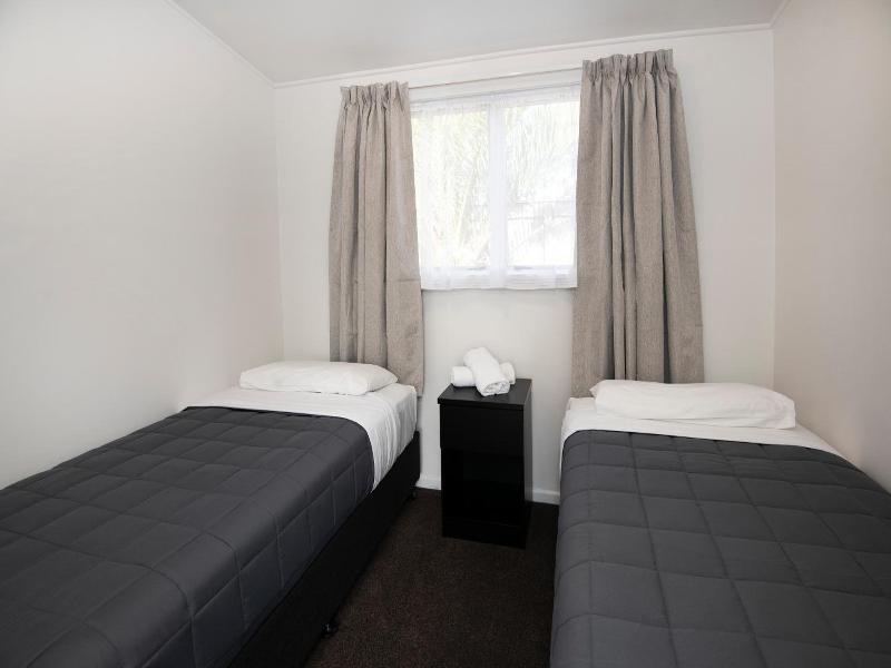 Spanish Lady Motel image