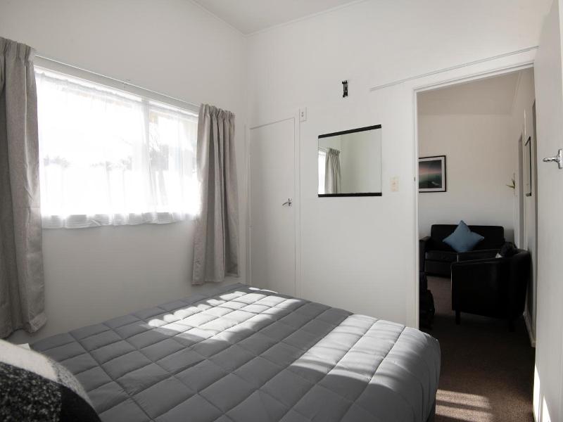 Spanish Lady Motel image