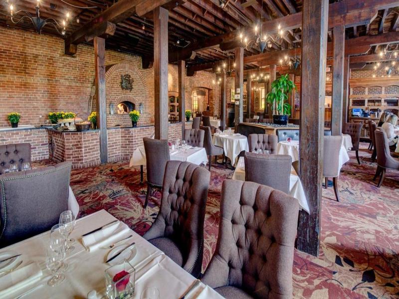 Weatherpine Inn image