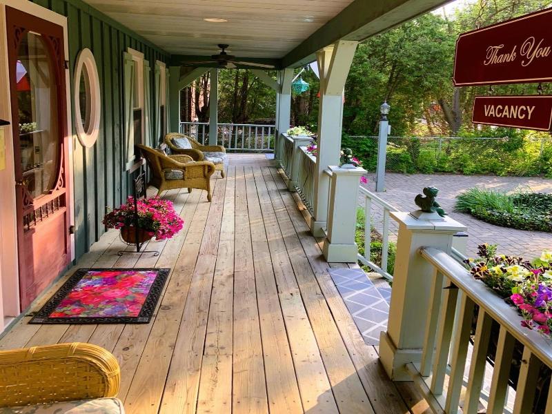 Weatherpine Inn image