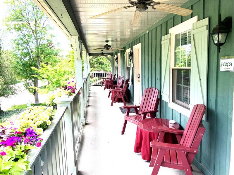 Weatherpine Inn — general view