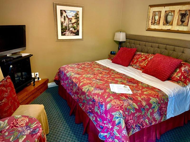 Weatherpine Inn image