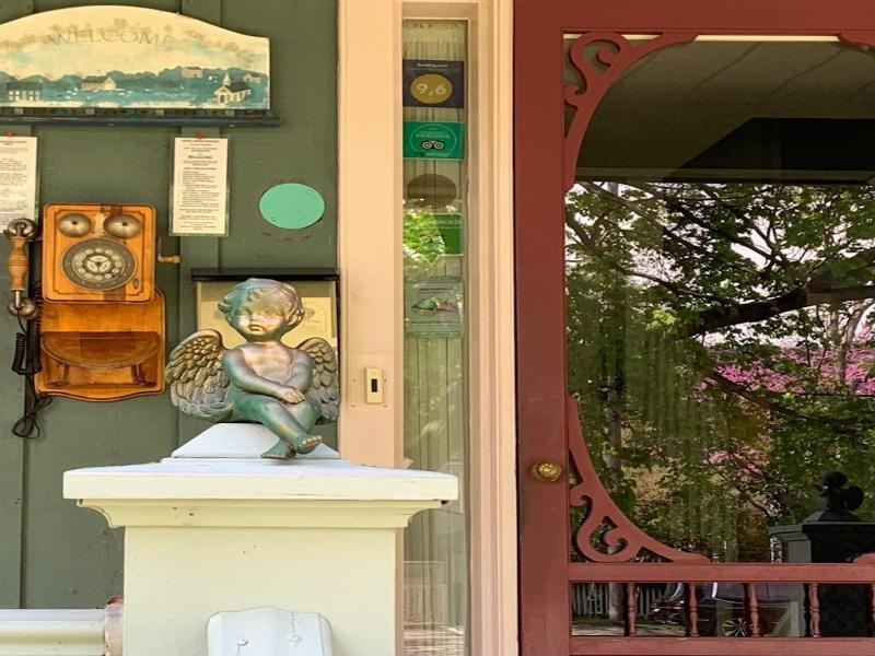 Weatherpine Inn image