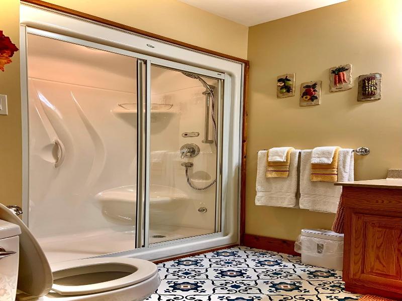 Weatherpine Inn image