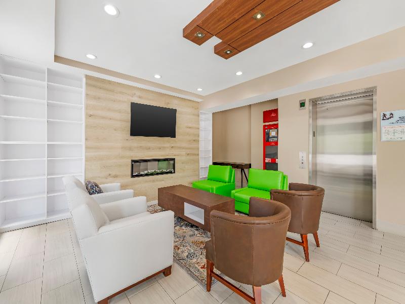 Country Inn & Suites by Radisson Staten Island image