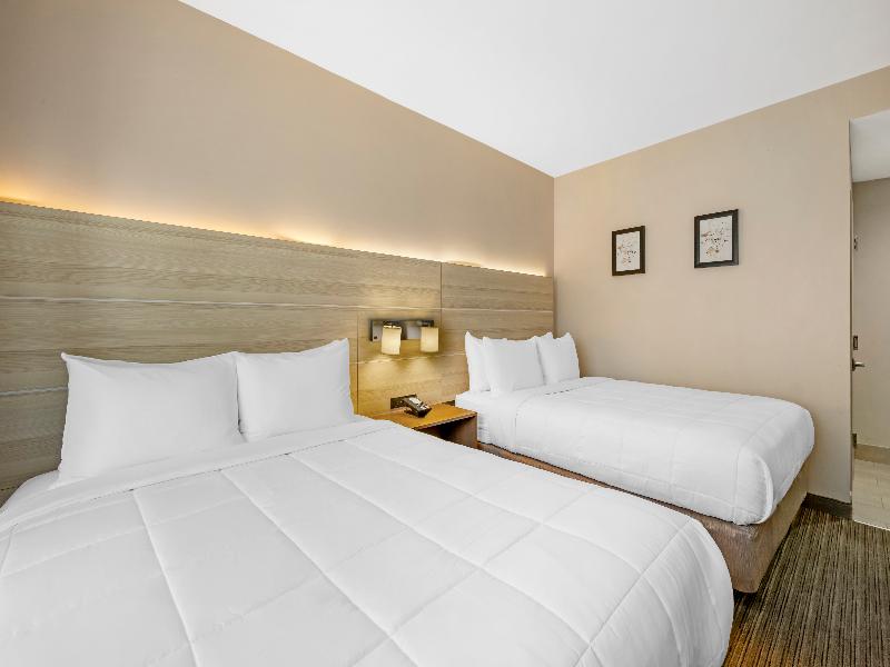 Country Inn & Suites by Radisson Staten Island image