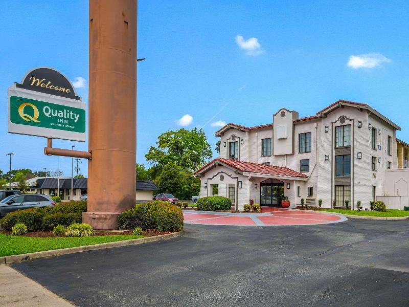 Ambassador Inn & Suites image