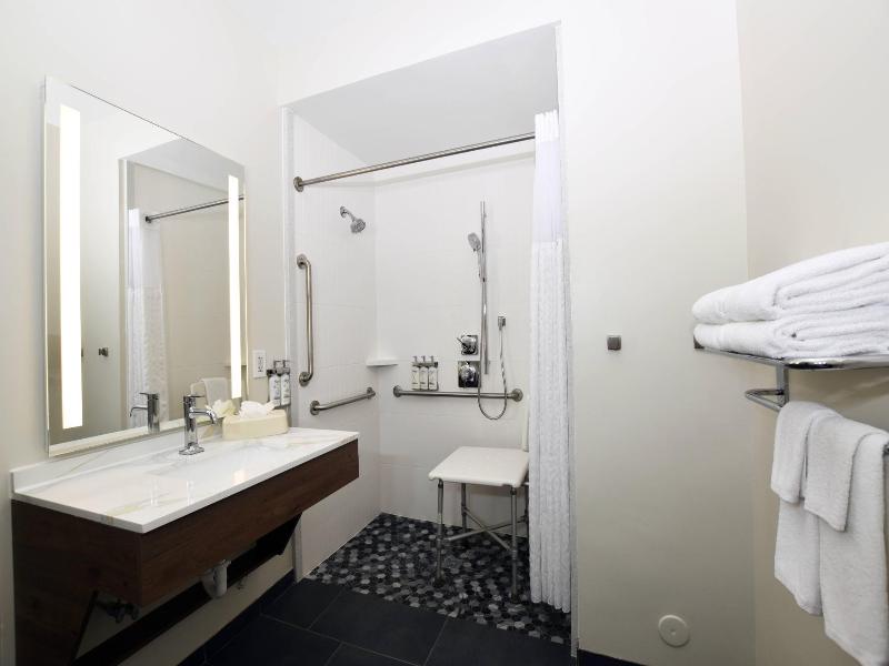 Staybridge Suites Detroit - Novi image