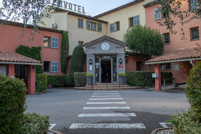 Hotel Servotel Castagniers image
