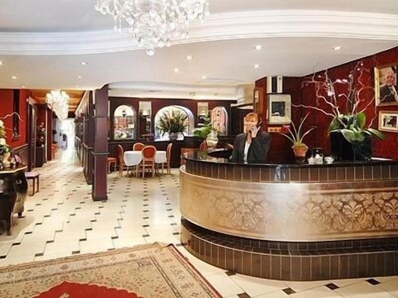 Hotel Servotel Castagniers image
