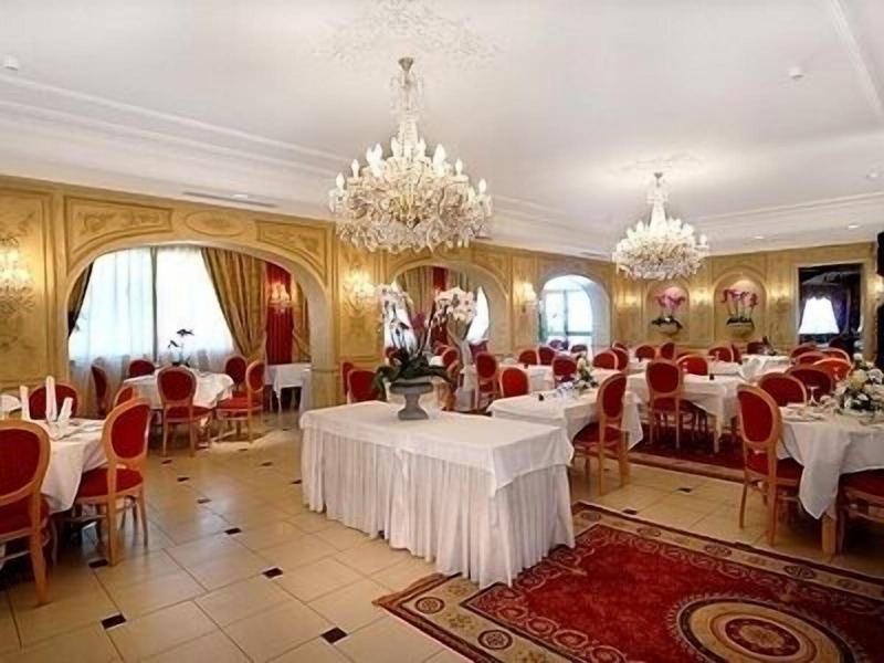 Hotel Servotel Castagniers image