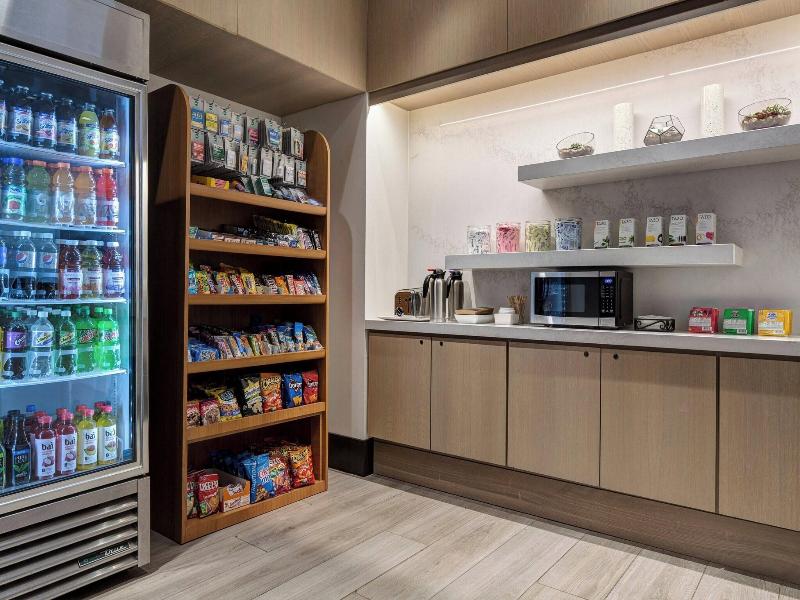 New York Laguardia Airport Marriott image