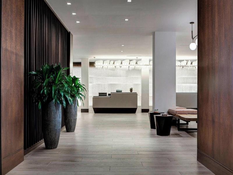 New York Laguardia Airport Marriott image