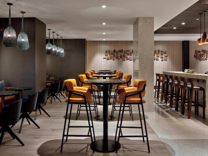 New York Laguardia Airport Marriott image