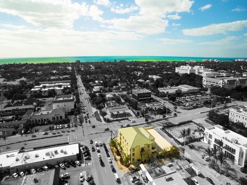 Naples Park Central image