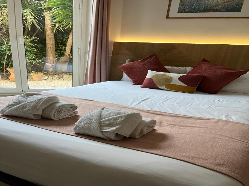 Nice Garden Hotel image