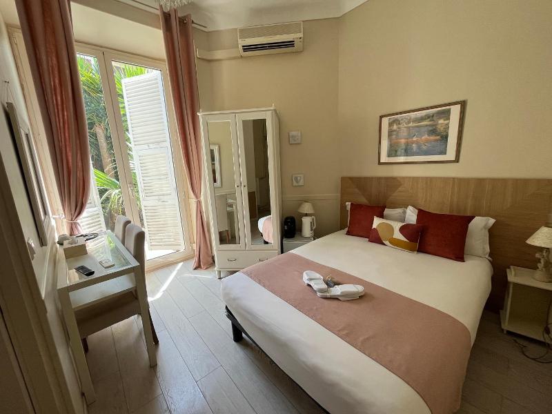 Nice Garden Hotel image