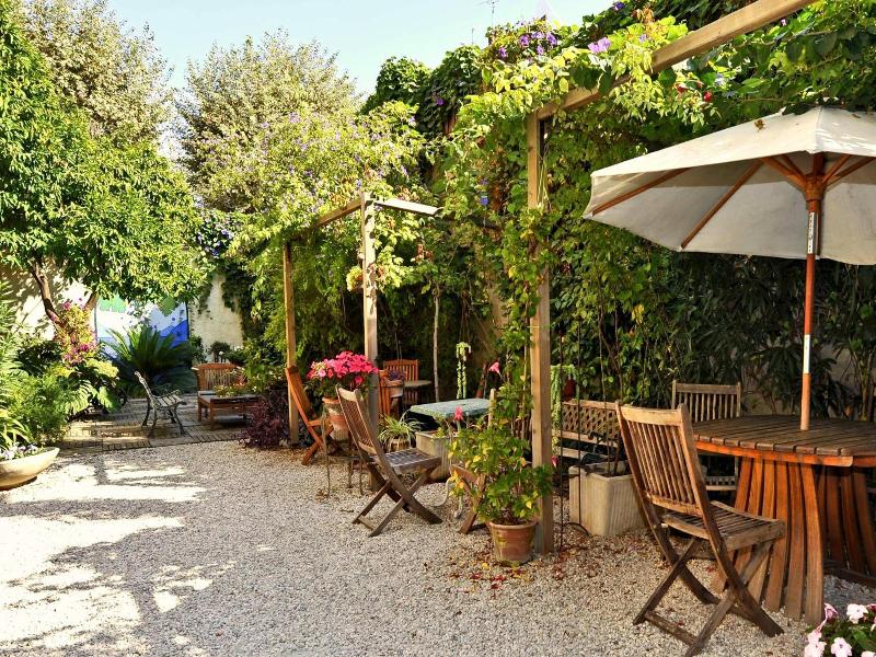 Nice Garden Hotel image