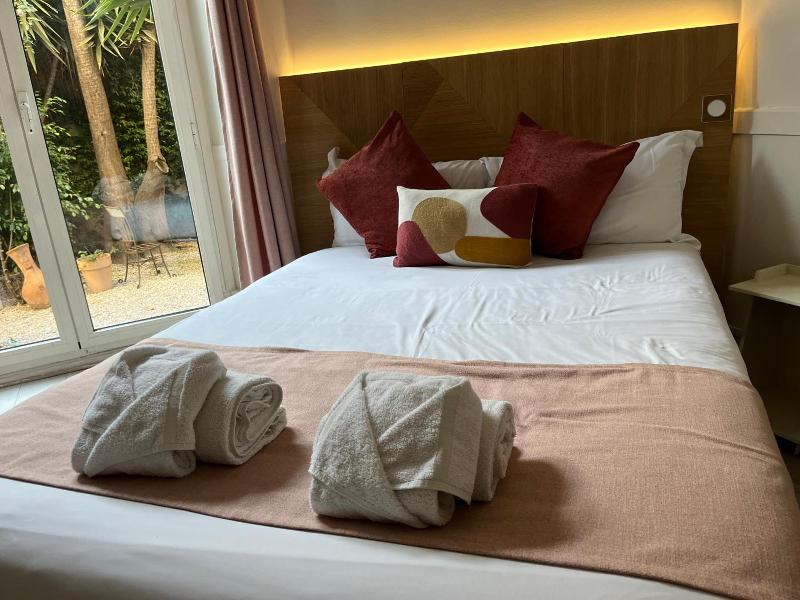 Nice Garden Hotel image
