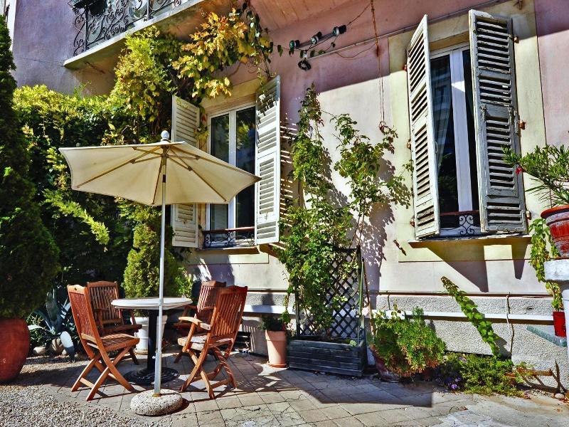 Nice Garden Hotel image