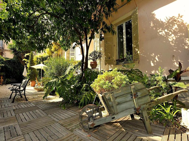 Nice Garden Hotel image
