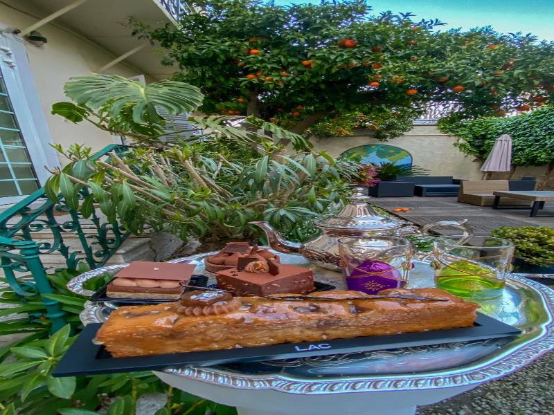 Nice Garden Hotel image