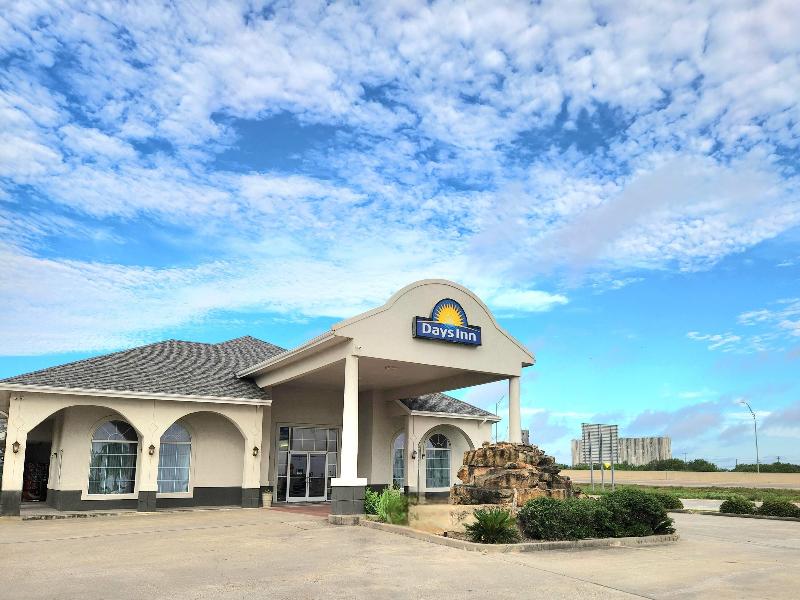 Days Inn By Wyndham Robstown image