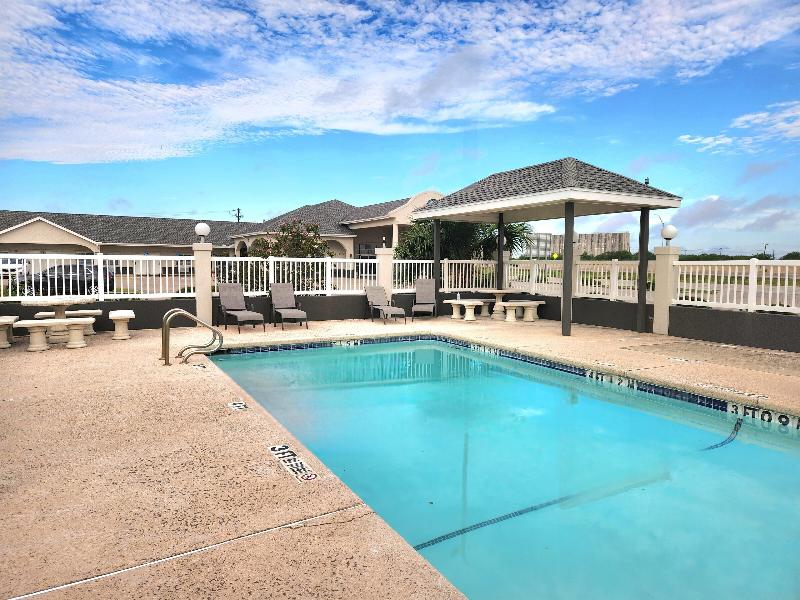 Days Inn By Wyndham Robstown image