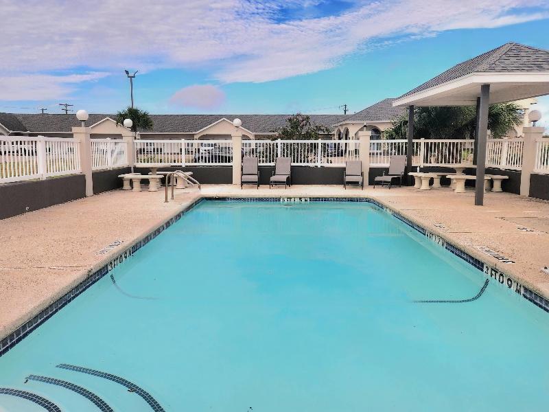Days Inn By Wyndham Robstown image