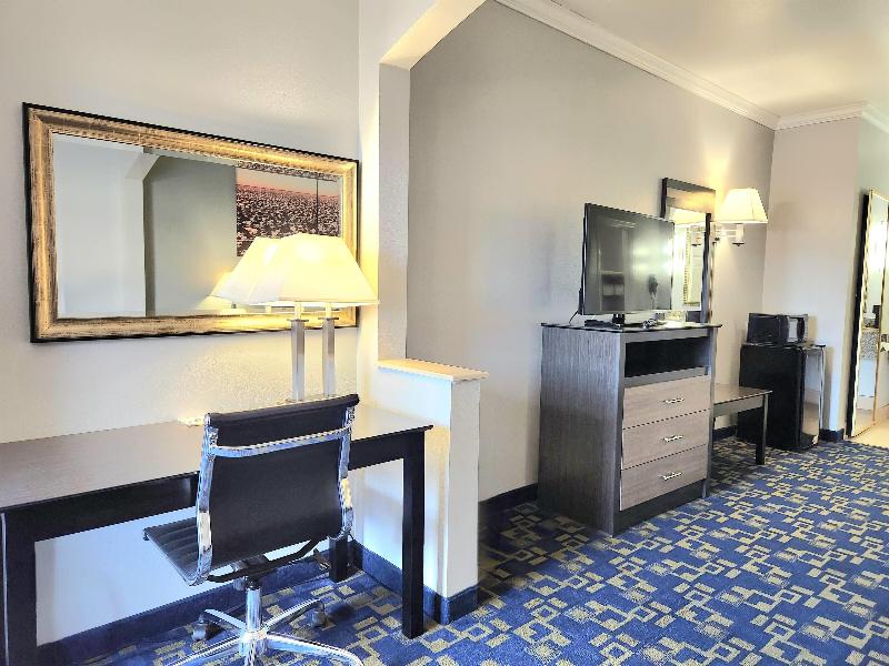 Days Inn By Wyndham Robstown image