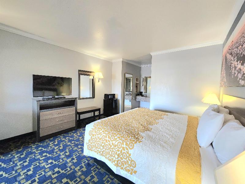 Days Inn By Wyndham Robstown image