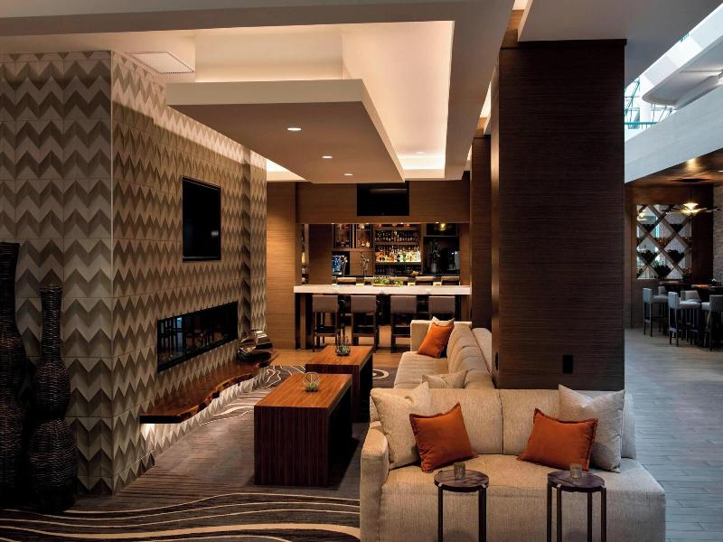 Marriott Melville Long Island image