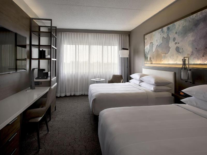 Marriott Melville Long Island image