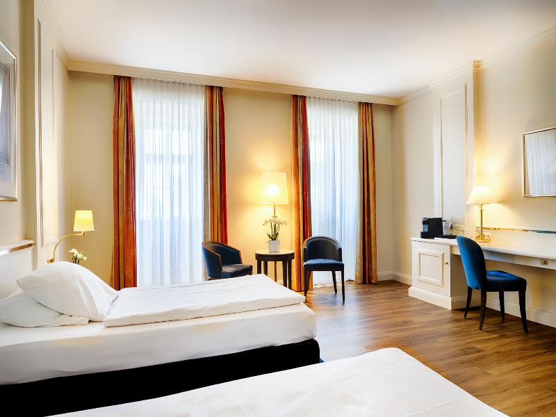 Welcome Residenzschloss Bamberg image