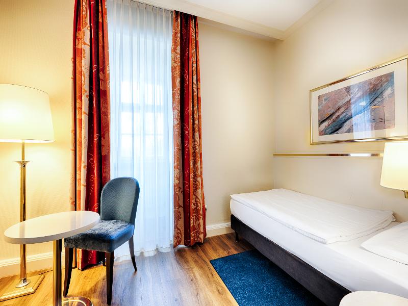 Welcome Residenzschloss Bamberg image