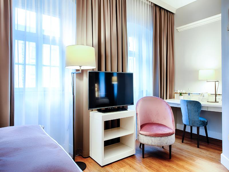 Welcome Residenzschloss Bamberg image