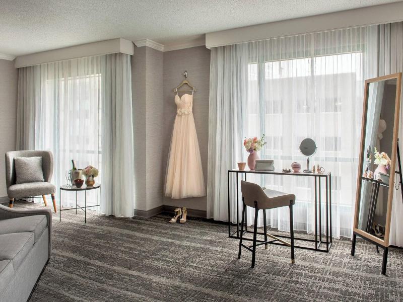 Marriott Norfolk Waterside image